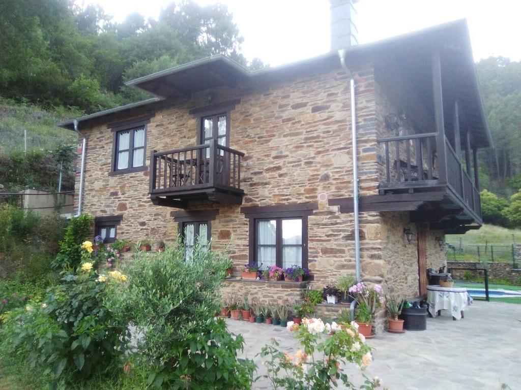 - Ferrería Quintá Casa de Campo Quiroga